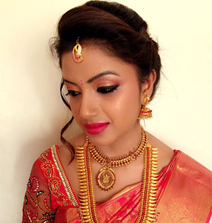 Makeup Artist,Bridal Makeup,Bridal Makeup Artist,Best Bridal Makeup,Professional Makeup Artist,Bridal Studio,Top 10 Bridal Makeup Artist in Bangalore